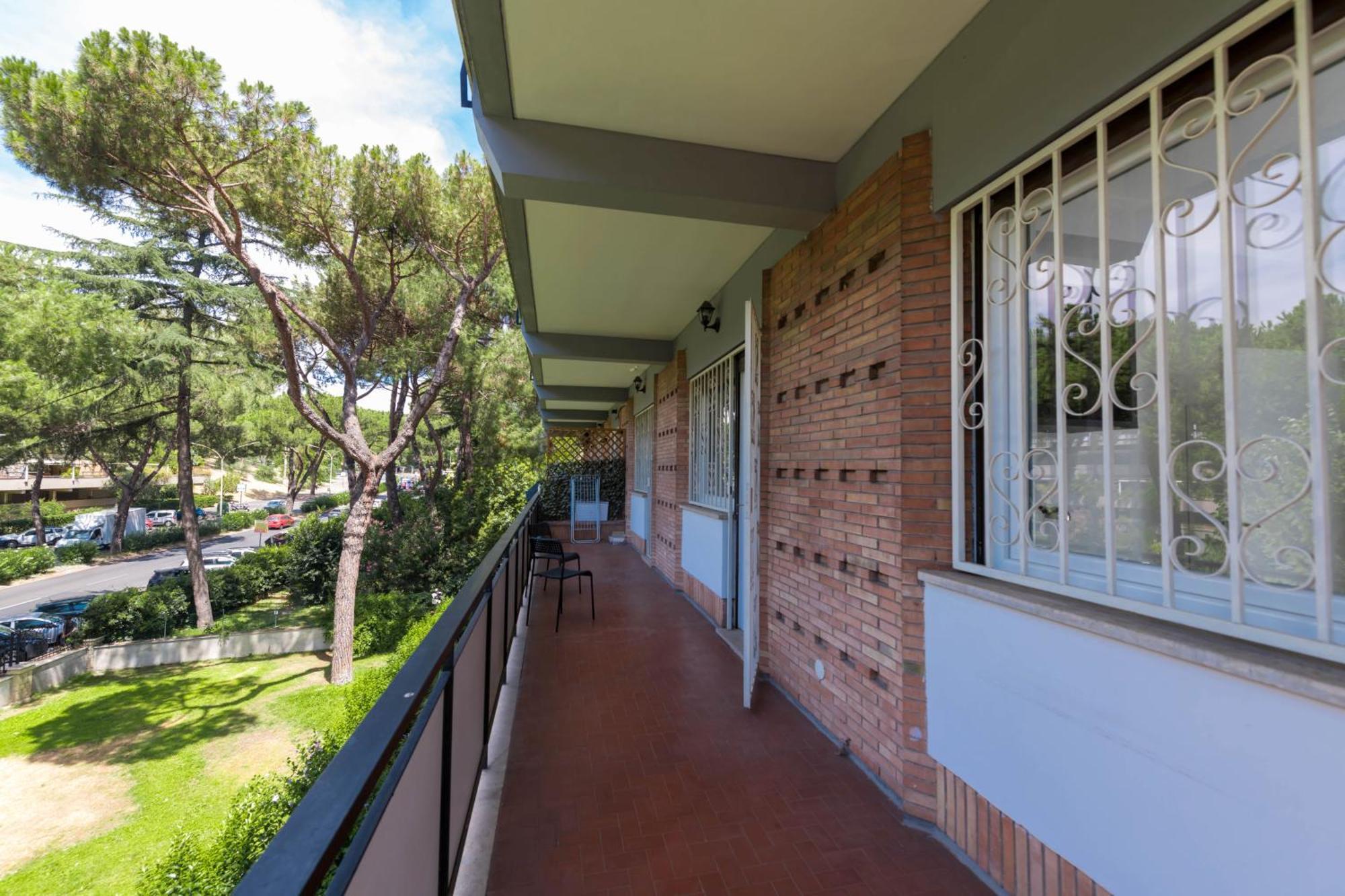 Spazioso Appartamento Vicino Eur Řím Exteriér fotografie